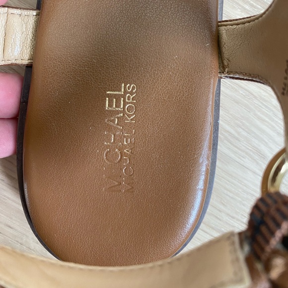 Michael Kors Leather With Gold Plate Flat Sandals - Picture 4 of 7